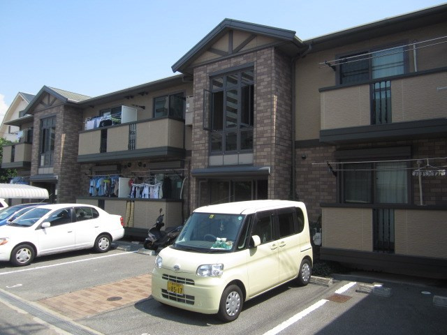 明石市別所町のアパートの外観