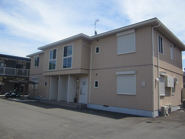 明石市大久保町江井島のアパートの外観