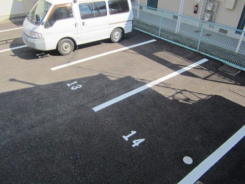 明石市鳥羽のアパートの駐車場