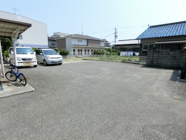 神戸市西区枝吉５丁目の賃貸マンションの駐車場