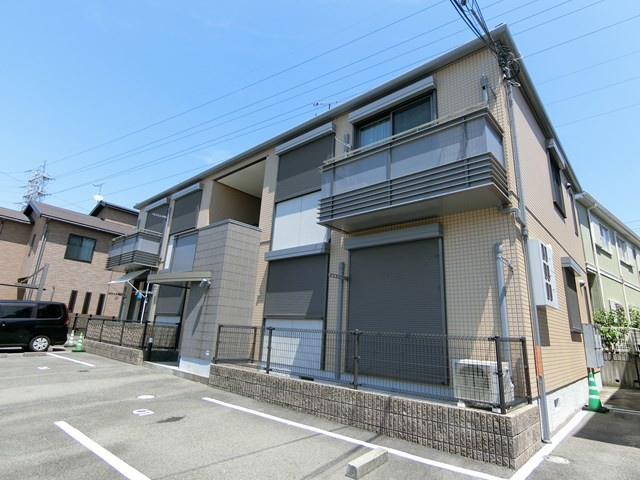 神戸市西区玉津町丸塚のアパートの外観
