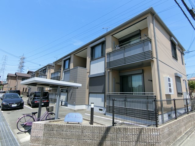 神戸市西区玉津町丸塚のアパートの外観