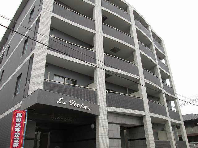 明石市別所町の賃貸マンションの外観