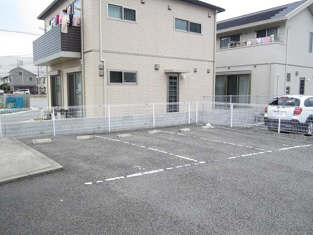 明石市大久保町福田のアパートの駐車場