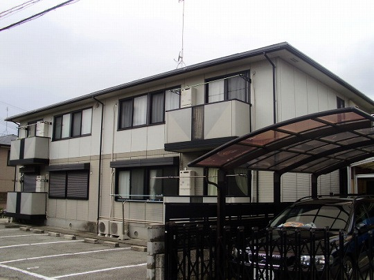 三木市緑が丘町本町１丁目のアパートの外観