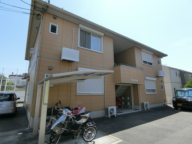 神戸市西区玉津町出合のアパート