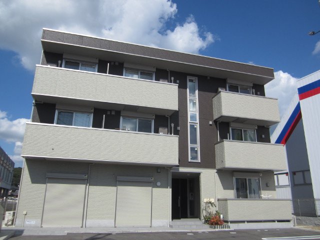 三木市大村のアパート