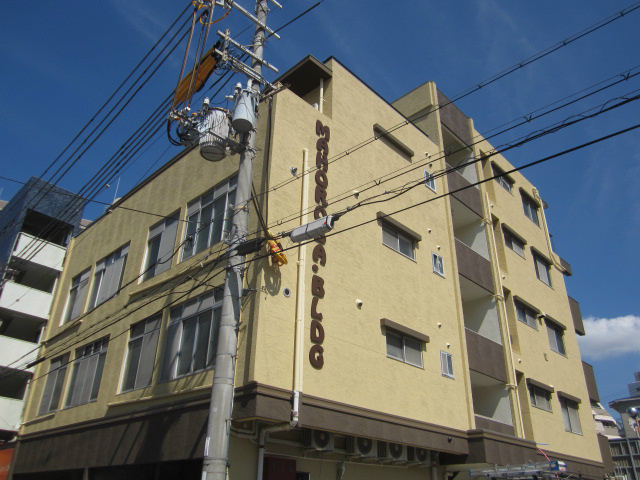 明石市松の内２丁目の賃貸マンションの外観