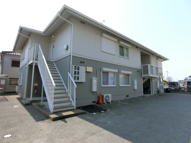 神戸市西区玉津町西河原のアパートの外観