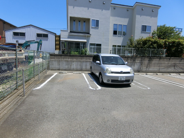 神戸市西区南別府１丁目の賃貸マンションの駐車場