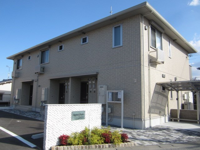 三木市志染町東自由が丘１丁目のアパートの外観