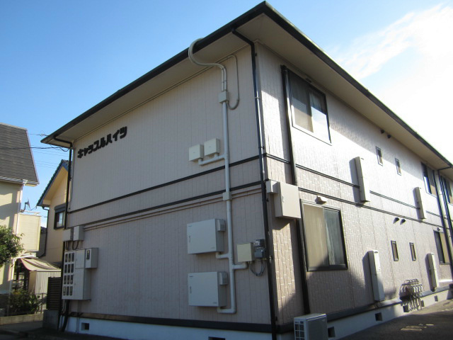 三木市大村のアパートの外観