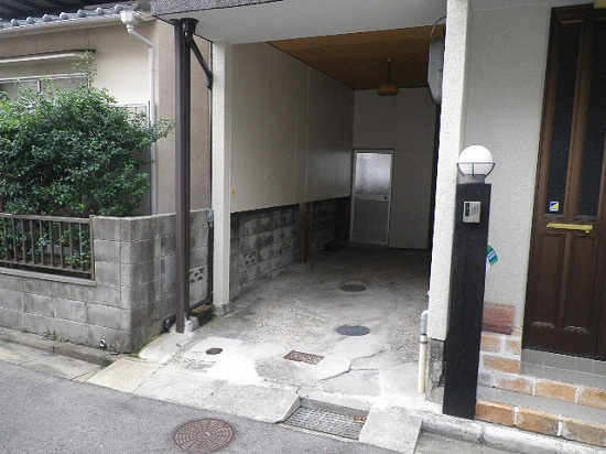 神戸市垂水区西舞子４丁目の一戸建ての駐車場