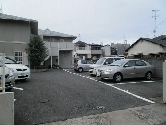 神戸市須磨区稲葉町７丁目のアパートの駐車場|敷地内駐車場あり☆