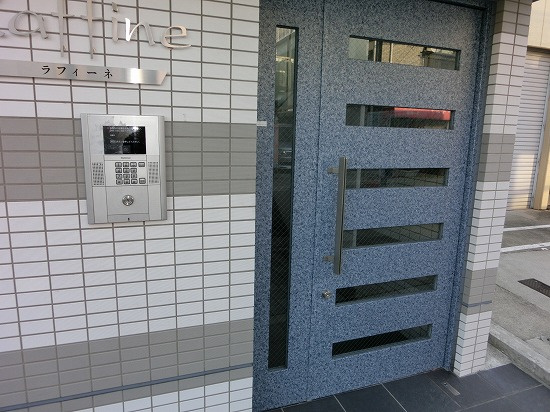神戸市長田区御蔵通６丁目の賃貸マンションのエントランス