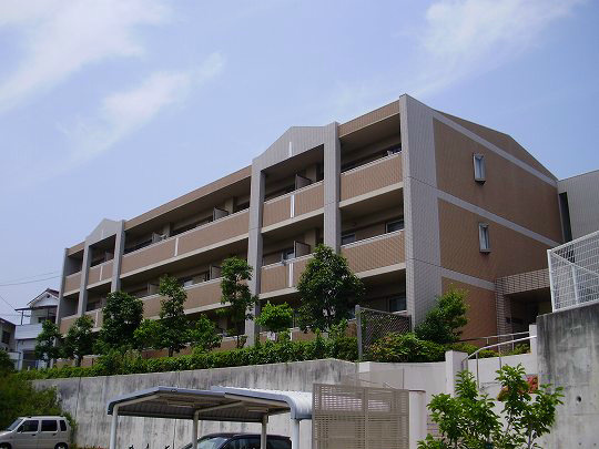 神戸市長田区平和台町２丁目の賃貸マンションの外観