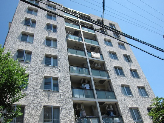 神戸市垂水区平磯３丁目の賃貸マンションの外観