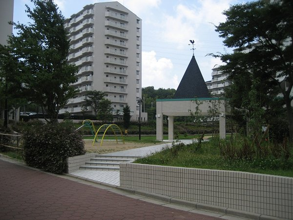 神戸市須磨区道正台１丁目の賃貸マンションのエントランス