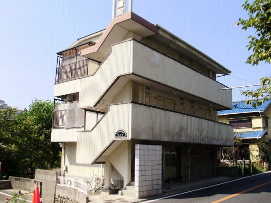 神戸市須磨区妙法寺字乗越の賃貸マンションの外観