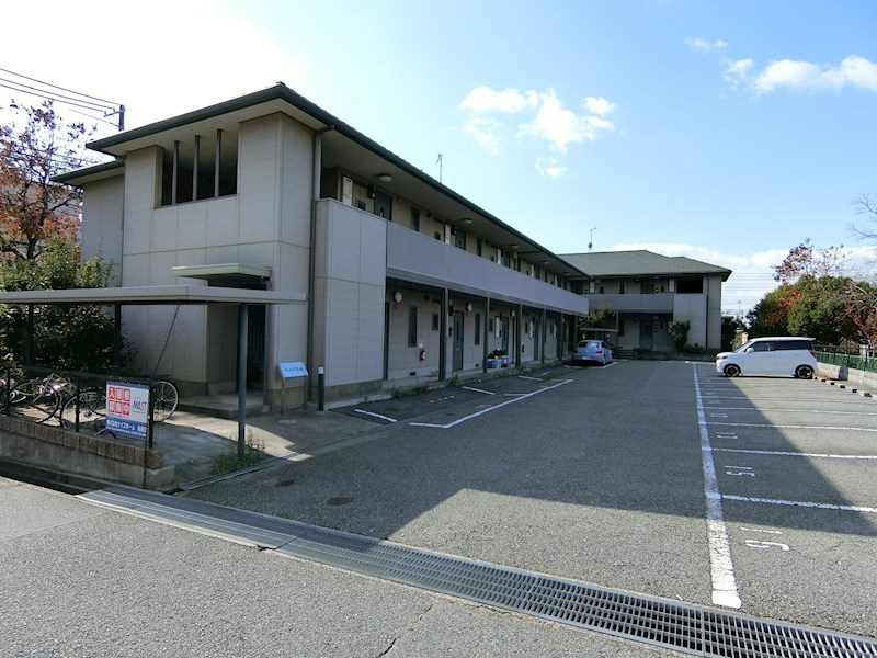 神戸市須磨区多井畑南町のアパートの外観