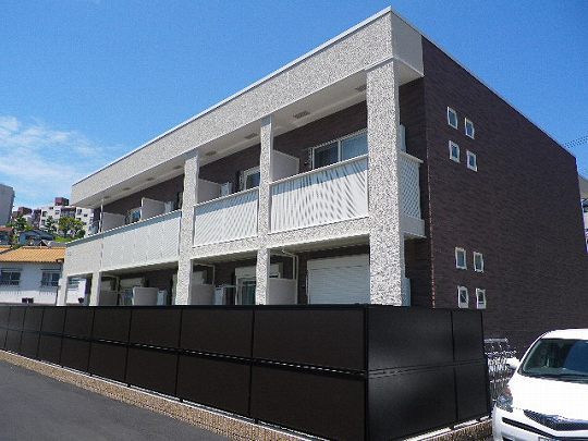 神戸市垂水区舞子台５丁目のアパートの外観