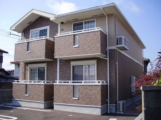 神戸市垂水区五色山３丁目のアパートの外観