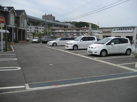 神戸市垂水区名谷町のアパートの駐車場