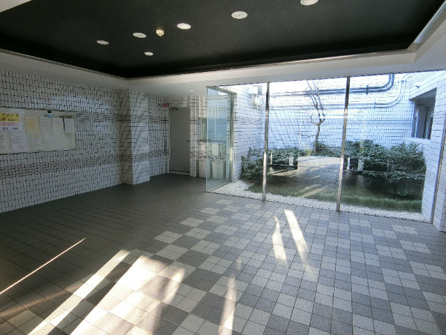 神戸市垂水区五色山４丁目の賃貸マンションのエントランス|豪華なエントランス