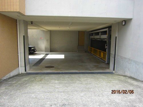 神戸市垂水区千代が丘１丁目の賃貸マンションの駐車場