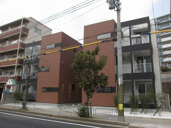 神戸市垂水区海岸通のアパートの外観