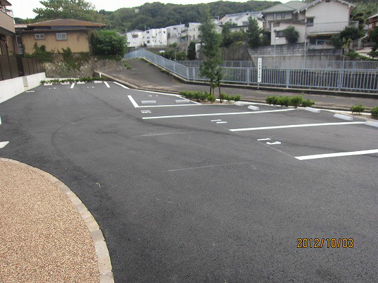 神戸市垂水区名谷町字堂面のアパートの駐車場