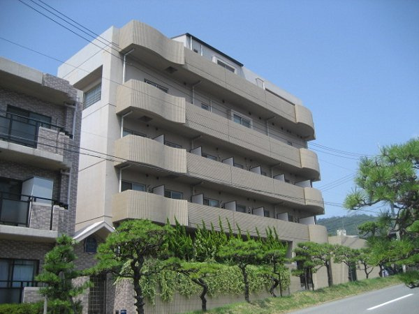 神戸市須磨区桜木町２丁目の賃貸マンションの外観