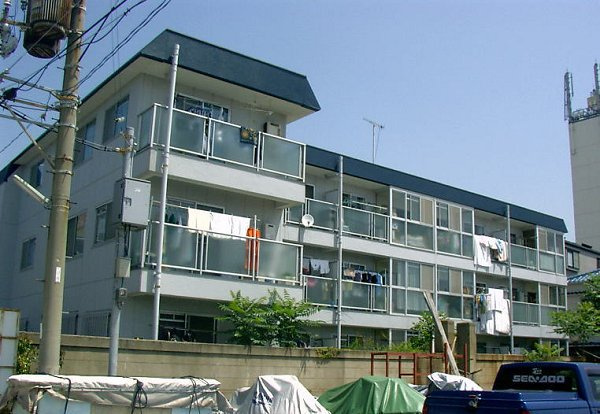 神戸市垂水区塩屋町１丁目のアパートの外観