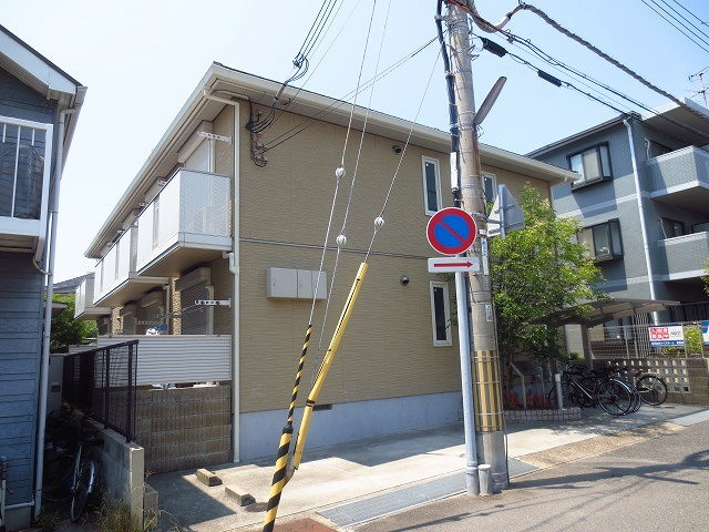 神戸市須磨区行幸町２丁目のアパートの外観