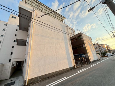 【外観】 | コーポあびこ | 現地見学当日から承っております♪現地周辺の環境や、駅までの道お家探しを始めてみようと思われたら是非【イエストア】までお気軽にご相談下さいませ♪