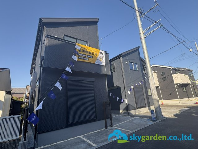 平塚市虹ケ浜　新築戸建　全2棟2号棟の前面道路含む現地写真