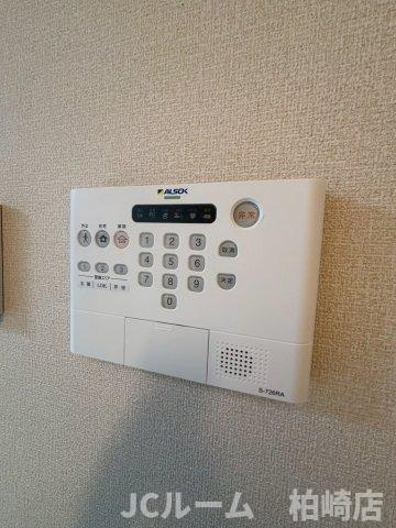 柏崎市半田１丁目のアパートのセキュリティ