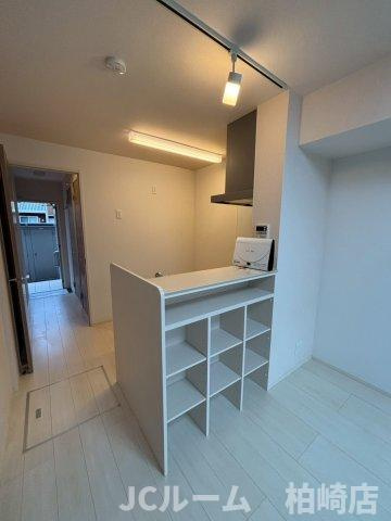 柏崎市半田１丁目のアパートのキッチン