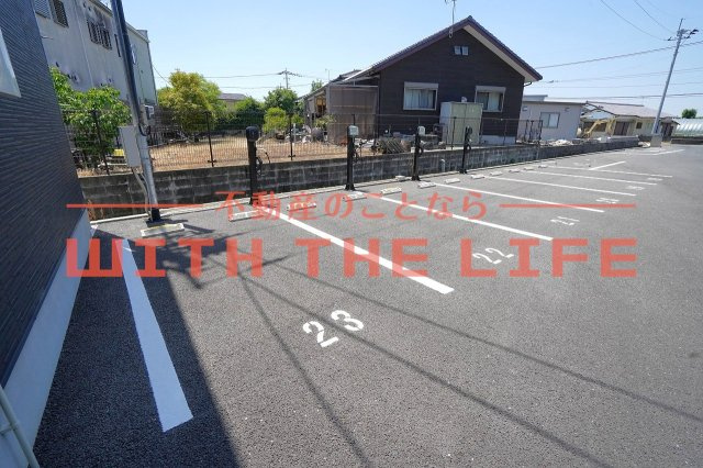 HOOKED　HOUSE　一條【10.000円キャッシュバック対象物件】の駐車場|駐車場に車を止められます