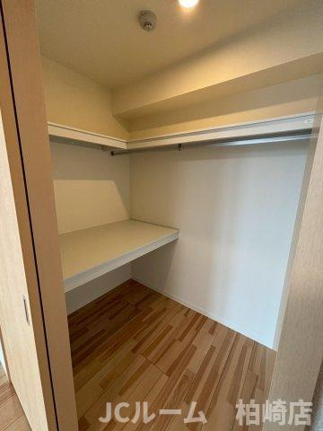柏崎市松美１丁目のアパートの収納