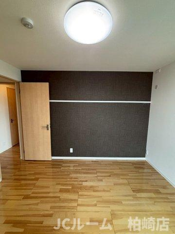 柏崎市松美１丁目のアパートの寝室