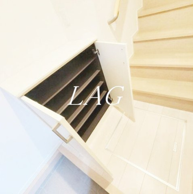 【玄関】 | フラワーフォンテーヌⅢ | 玄関です。