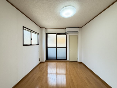 【寝室】 | メゾングロワール