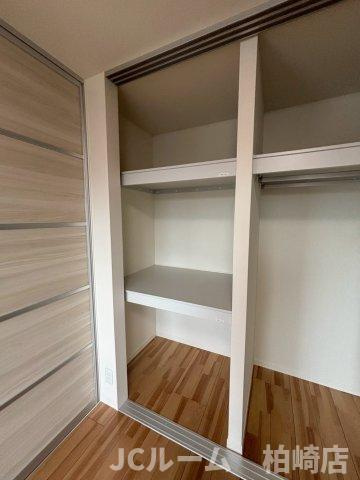 柏崎市松美１丁目のアパートの収納