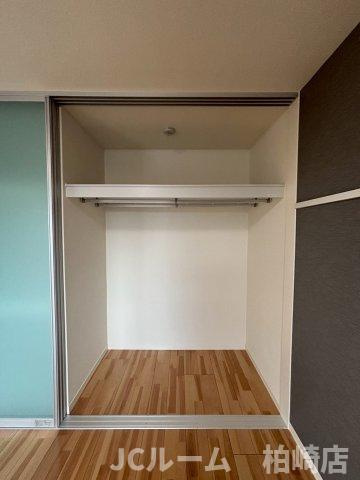 柏崎市松美１丁目のアパートの収納