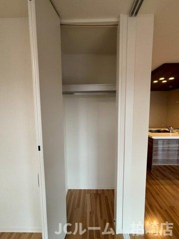 柏崎市松美１丁目のアパートの収納