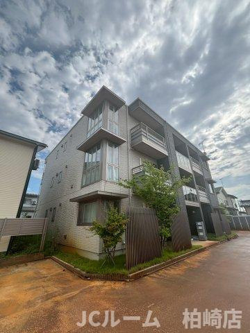柏崎市松美１丁目のアパート