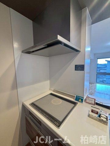 柏崎市松美１丁目のアパートのキッチン
