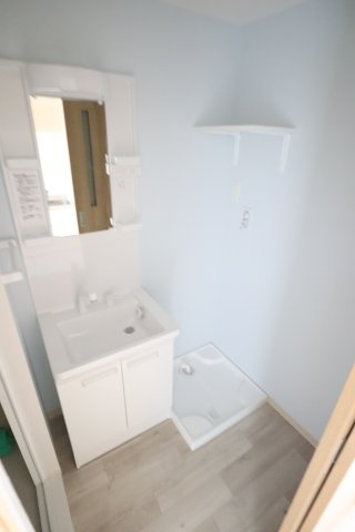 大阪市城東区野江３丁目の賃貸マンションの洗面所
