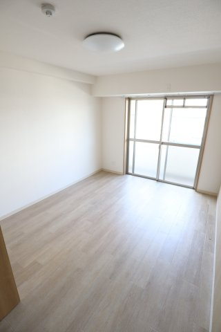 大阪市城東区野江３丁目の賃貸マンションの居間・リビング
